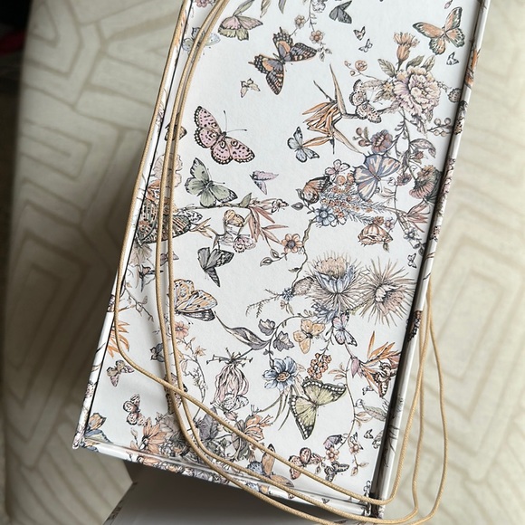DIOR Collection PRIVEE big butterfly BOX only - Picture 5 of 11